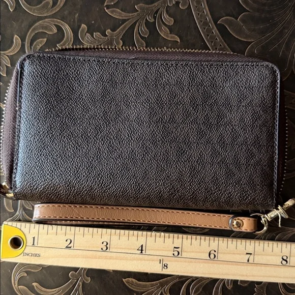 Michael Kors Dark Brown Zip Wallet Wristlet - Picture 2 of 3